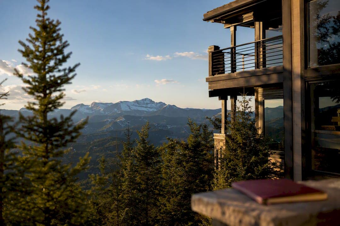 Keep Your Loan Conforming: Jumbo vs. Conventional Loans in Summit County